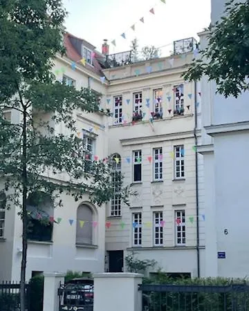 Cecile Apartment